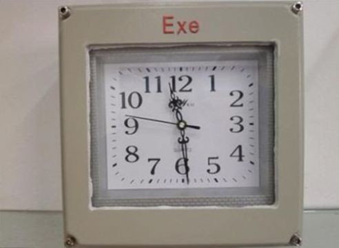 點(diǎn)擊查看詳細(xì)信息<br>標(biāo)題：BSZ2010型防爆石英鐘 閱讀次數(shù)：2607