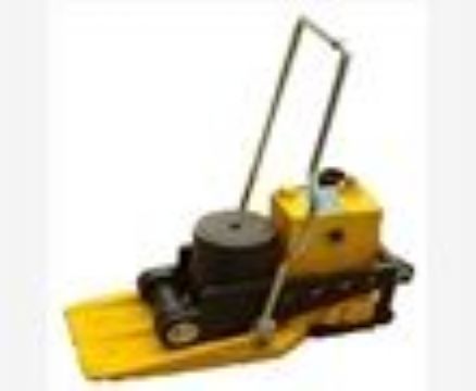 點(diǎn)擊查看詳細(xì)信息<br>標(biāo)題：YQD-245型液壓起道器 閱讀次數(shù)：2036